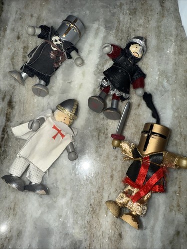 Toy van lot - 4, knights
