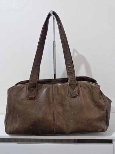 Vintage distressed brown - distressed,