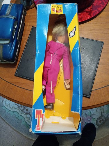 Pelham puppet ultra rare - pelham,