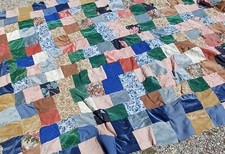 UNUSUAL Vintage QUILT TOP FOR