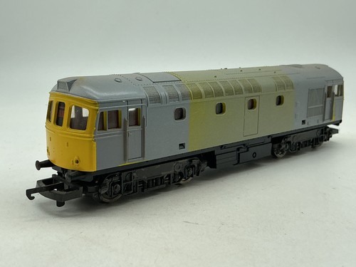 T890 lima class painted - 33,