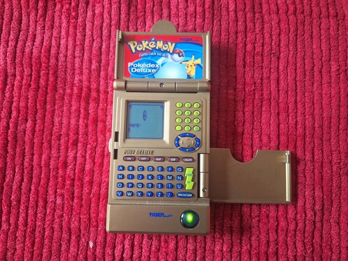 Pokemon pokedex deluxe 2001 - pokedex,