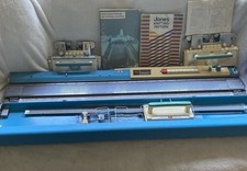 JONES/BROTHER KH-588 KNITTING MACHINE  & ACCESSORIES