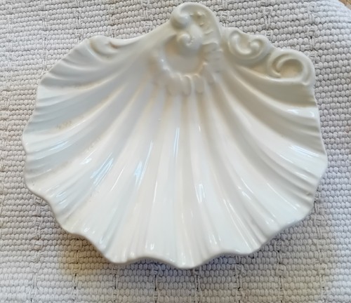 White shell ceramic - white, soap