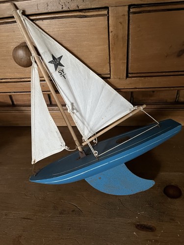 Star pond yacht - star,