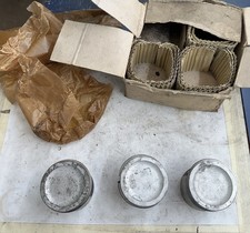 606962 TRIUMPH TR8, ROVER SD1