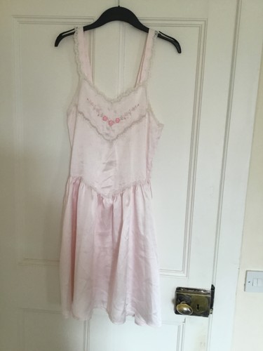 Vintage pink satin - lace, flower