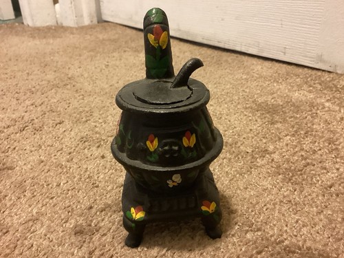 Vintage small pot belly stove - pot,