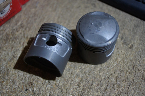 Honda c95 ca95 pair - ca95, pistons