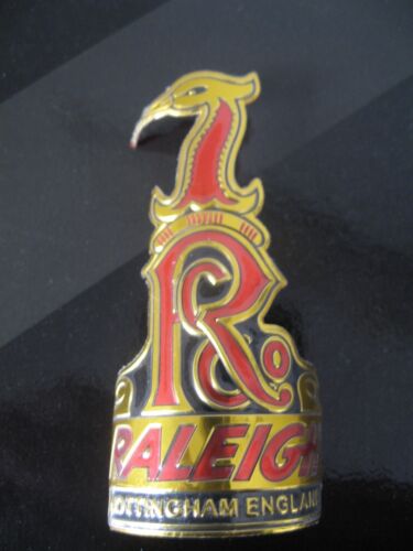 Raleigh heron head - heron, badge