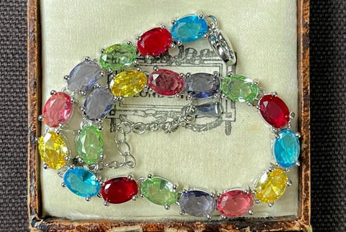 Vintage style jewellery - vintage,