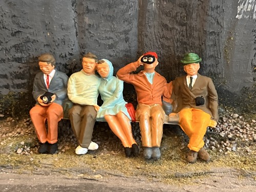 Painted seated spectators - spectators,