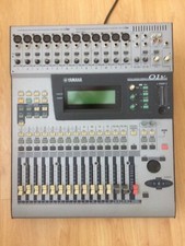 yamaha 01v 24 input digital mixing desk with manual.