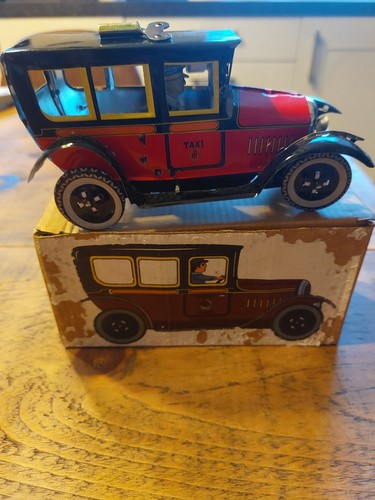 Tin plate wind taxi with - wind,