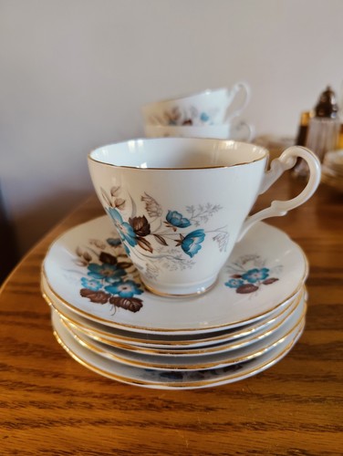 Blue flowers bone china - ,