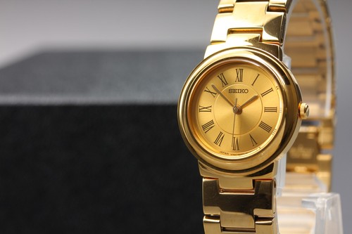 Vintage 1990 seiko v701 - vintage,