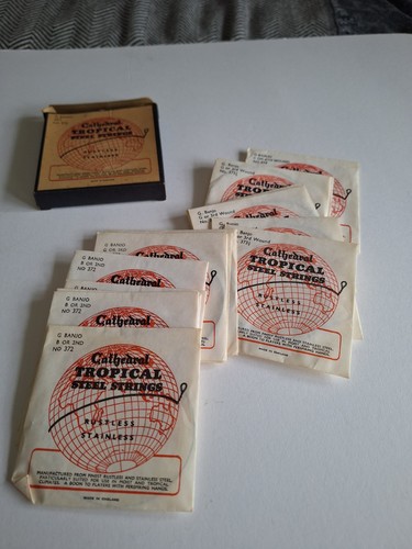 Very old banjo strings vintage - banjo,