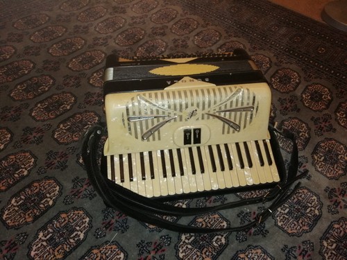 Sonola 120 bass accordion - bass, lm