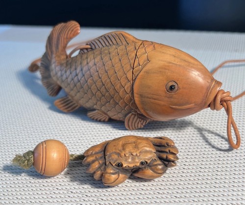 Signed japanese carved boxwood - signed,