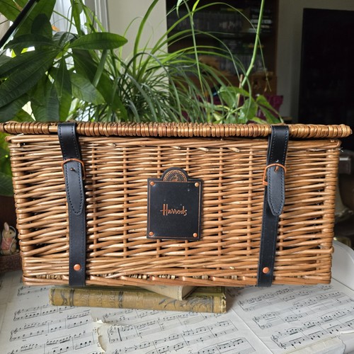 Harrods picnic hamper basket - hamper,