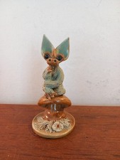 VINTAGE YARE DESIGNS POTTERY