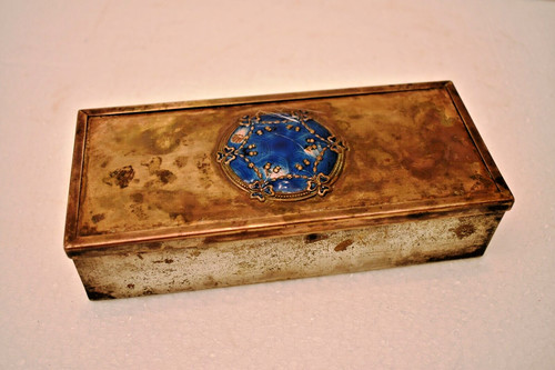 Vintage h o - w.d., gold