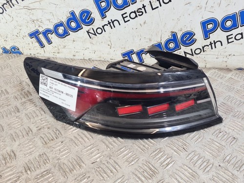 2022 arteon rear light on - vw,