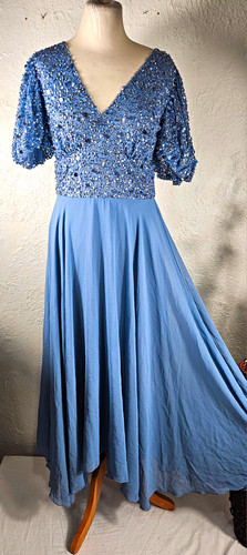 Beauut blue sequin neck - sequin, v-neck