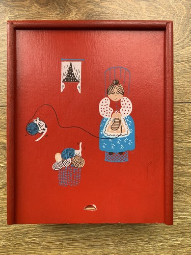 Vintage small red wooden - vintage,