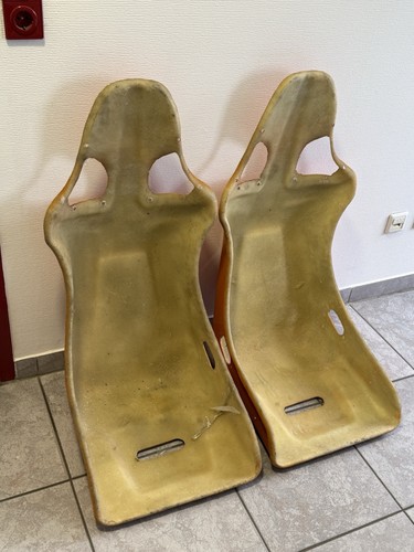 Pair bucket seats - bucket,