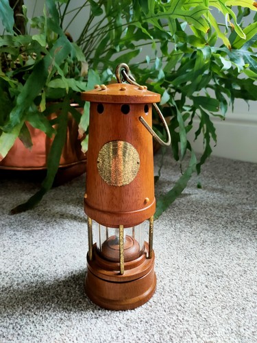 Ornamental wooden miners - wooden, lamp