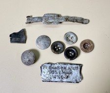 WW2 German Relics Lot – Luftwaffe Fuel Plate “Benzin 4% Öl” & uniform Buttons