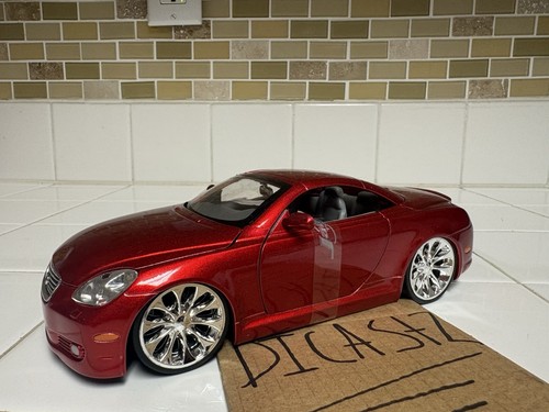 Jada 2003 lexus - 1/24, red