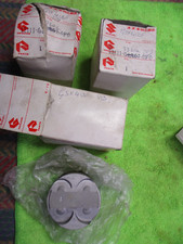 SUZUKI GSX 400 F , 3 PISTONS,12111-33202,NOS
