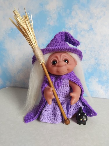 Wonderful vintage dam troll - wonderful,