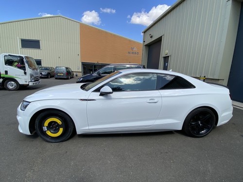 Audi breaking for dashboard - a5,