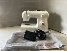 Singer Tradition 2250 White