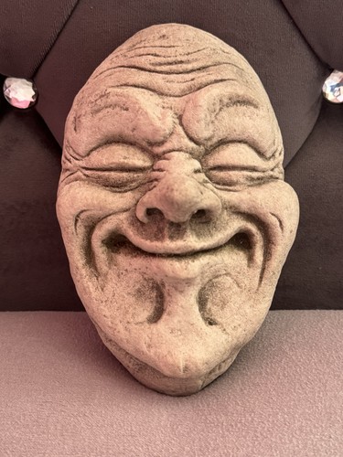 Hanging stone face garden - hanging,