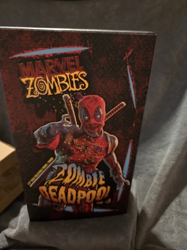 Hot toys zombie deadpool - toys,