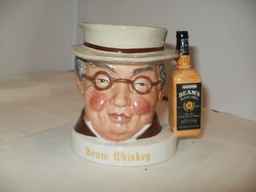 Royal doulton toby - doulton, mr