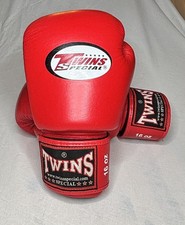 Twins Special 16oz Red Boxing