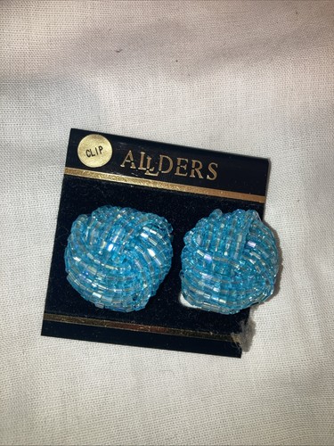Vintage sky blue glass bead