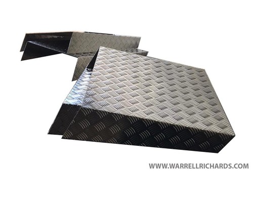 Chequer plate thompson grab - thompson,