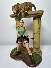 Playmates Lara Croft Tiger
