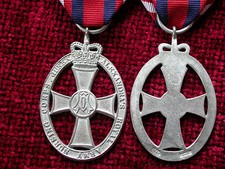 Replica Copy QEII Queen