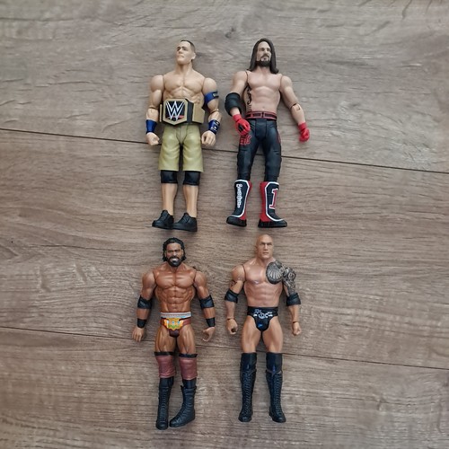 Wwe wrestling figures - 4x,