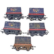 Rake Of 5 Triang Hornby R561