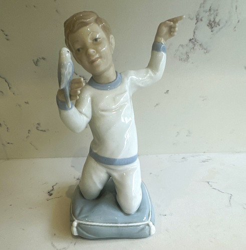 Nao porcelain figurine - nao,