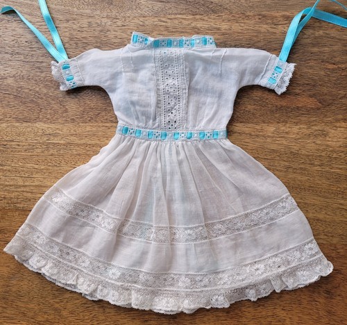 Pretty antique cotton dolls - pretty,