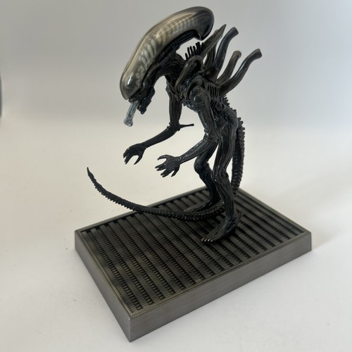 Alien xenomorph konami - xenomorph,
